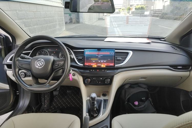 Used Buick GT 2016 15N Manual Entry-Level Trim Center Console