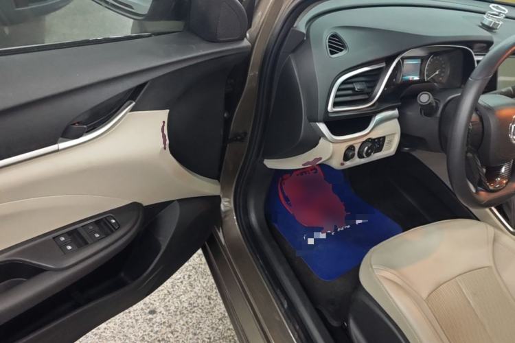 Used Buick GT 2016 15N Automatic Elite Edition Driver Seat