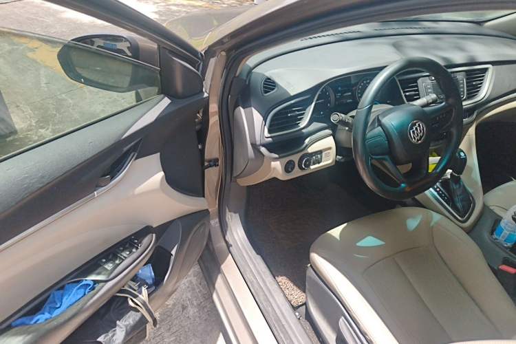 Used Buick GT 2016 15N Automatic Elite Edition Driver Seat