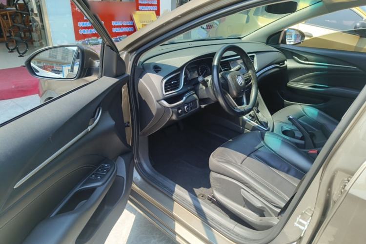 Used Buick GT 2016 15N Automatic Luxury Edition Driver Seat