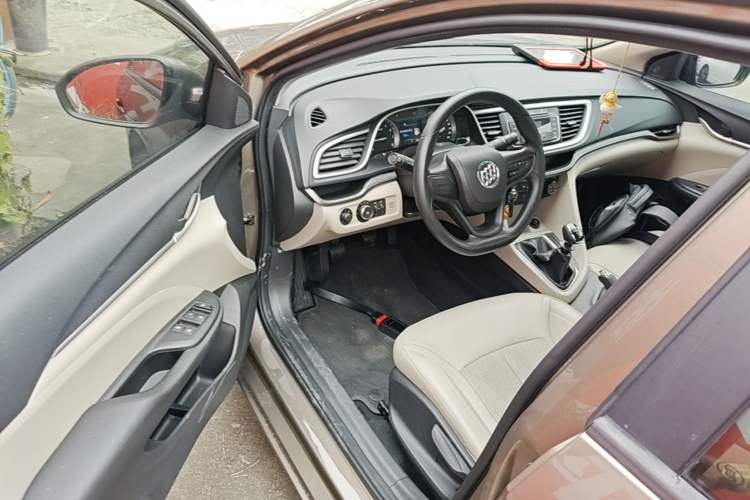 Used Buick GT 2016 15N Manual Elite Edition Driver Seat