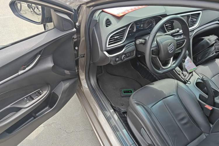 Used Buick GT 2016 15N Automatic Luxury Edition Driver Seat