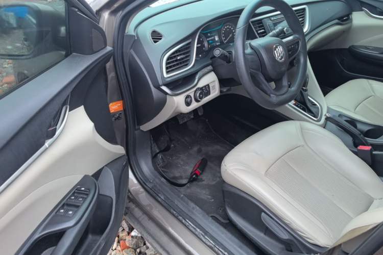 Used Buick GT 2016 15N Automatic Elite Edition Driver Seat
