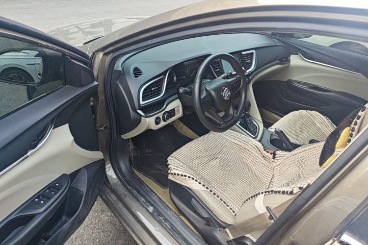 Used Buick GT 2016 15N Automatic Elite Edition Driver Seat