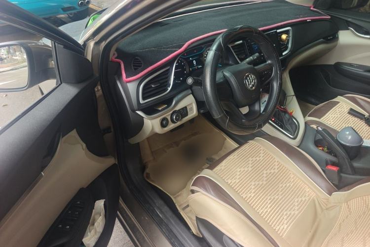 Used Buick GT 2016 15N Automatic Elite Edition Driver Seat