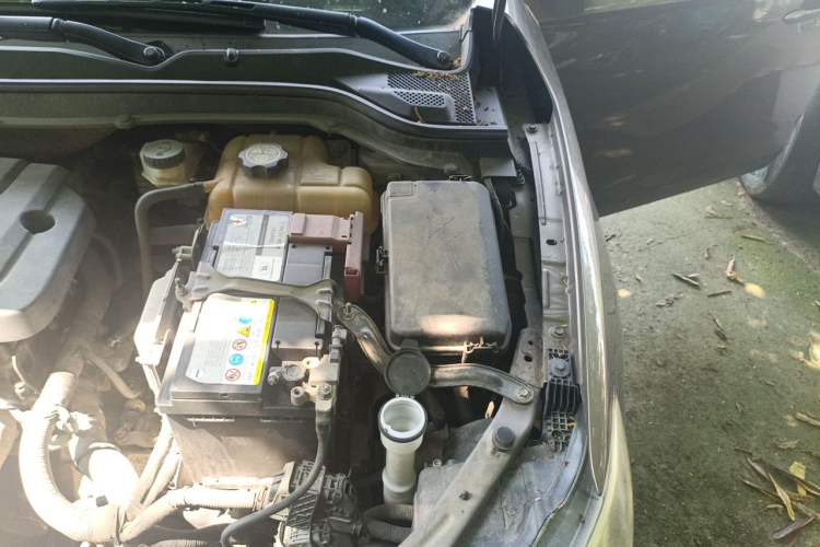 Used Buick GT 2016 15N Automatic Entry-Level Trim Engine Bay Left