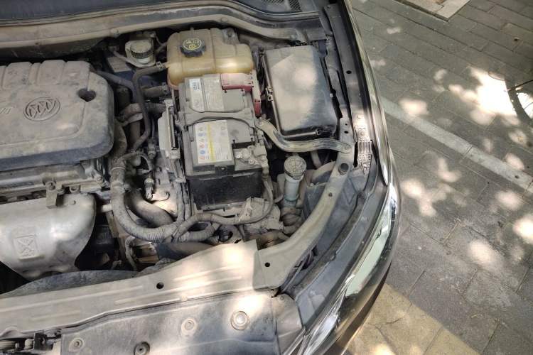 Used Buick GT 2016 15N Automatic Elite Edition Engine Bay Left