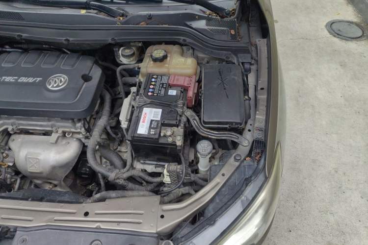 Used Buick GT 2016 15N Automatic Elite Edition Engine Bay Left