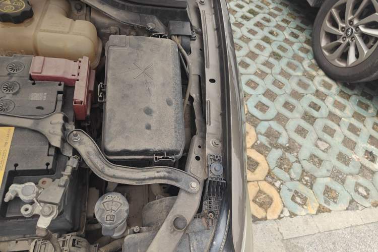 Used Buick GT 2016 15N Automatic Elite Edition Engine Bay Left