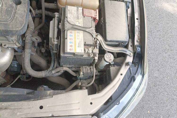Used Buick GT 2016 15N Manual Elite Edition Engine Bay Left