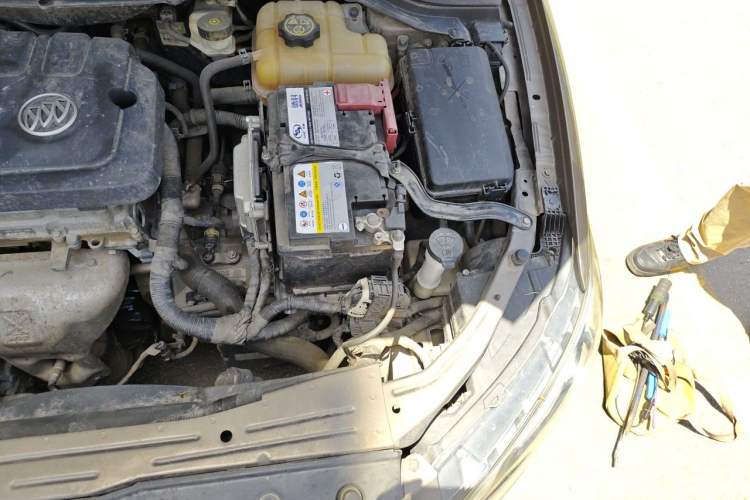 Used Buick GT 2016 15N Automatic Entry-Level Trim Engine Bay Left