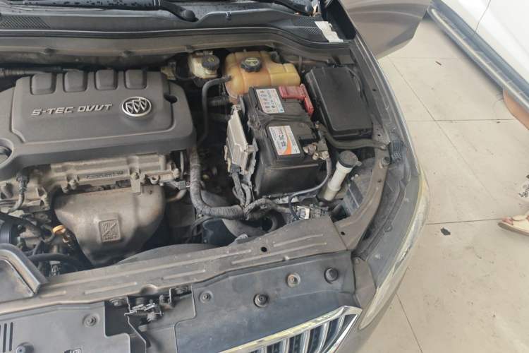 Used Buick GT 2016 15N Automatic Elite Edition Engine Bay Left