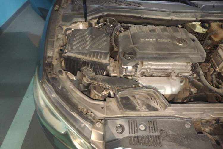 Used Buick GT 2016 15N Automatic Luxury Edition Engine Bay Right