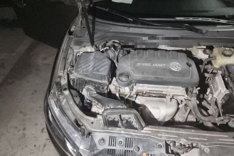 Used Buick GT 2016 15N Manual Elite Edition Engine Bay Right