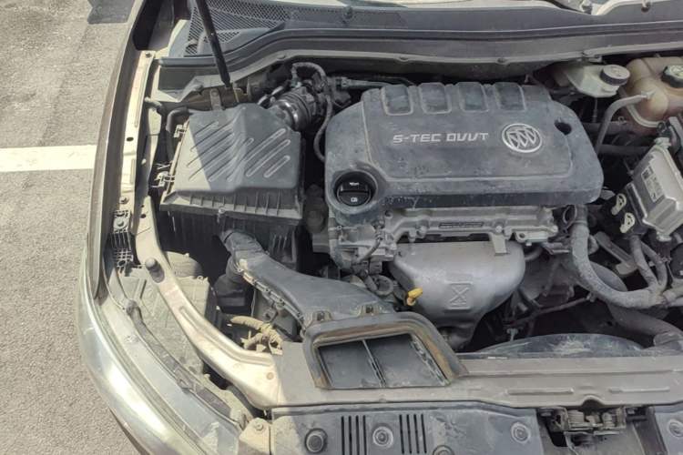 Used Buick GT 2016 15N Manual Entry-Level Trim Engine Bay Right
