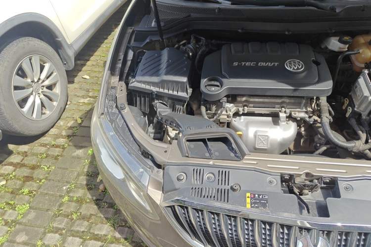 Used Buick GT 2016 15N Automatic Luxury Edition Engine Bay Right