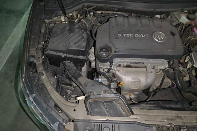 Used Buick GT 2016 15N Manual Elite Edition Engine Bay Right