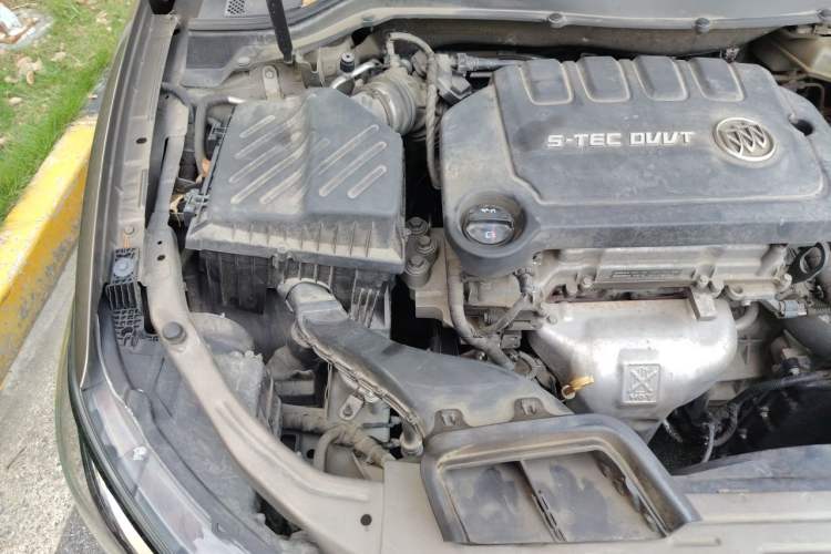 Used Buick GT 2016 15N Automatic Luxury Edition Engine Bay Right