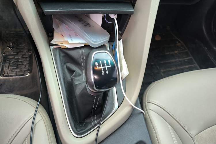 Used Buick GT 2016 15N Manual Luxury Version Gear Lever