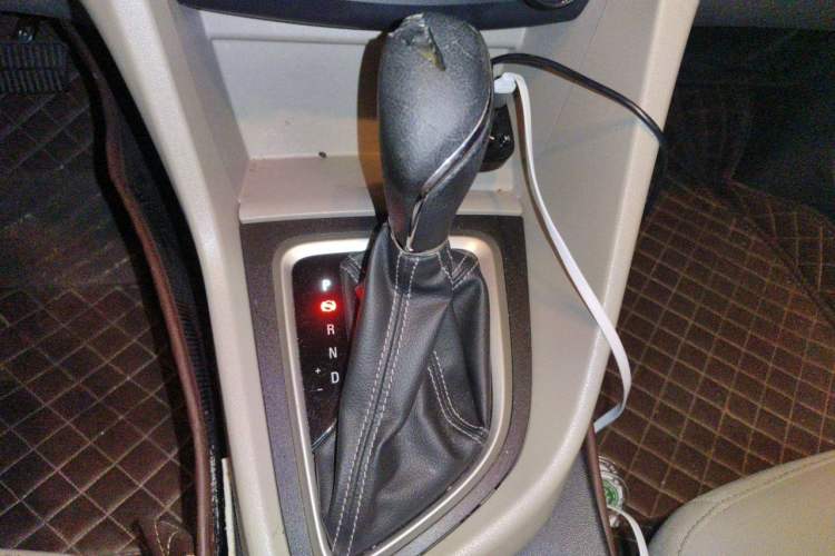 Used Buick GT 2016 15N Automatic Elite Edition Gear Lever