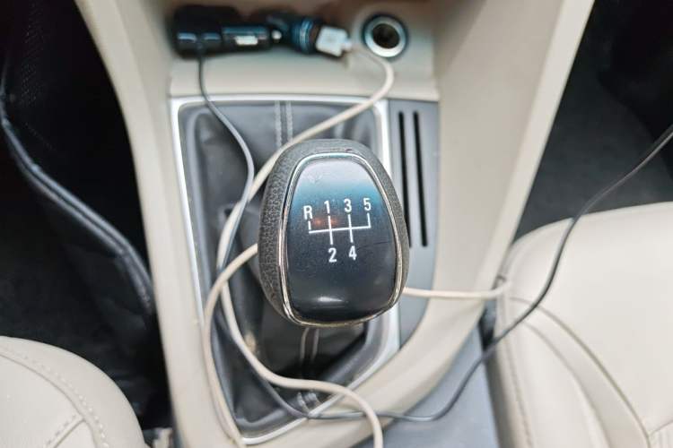 Used Buick GT 2016 15N Manual Elite Edition Gear Lever