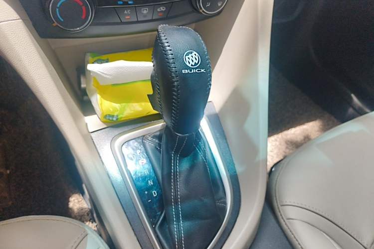 Used Buick GT 2016 15N Automatic Elite Edition Gear Lever