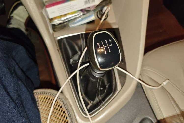 Used Buick GT 2016 15N Manual Elite Edition Gear Lever