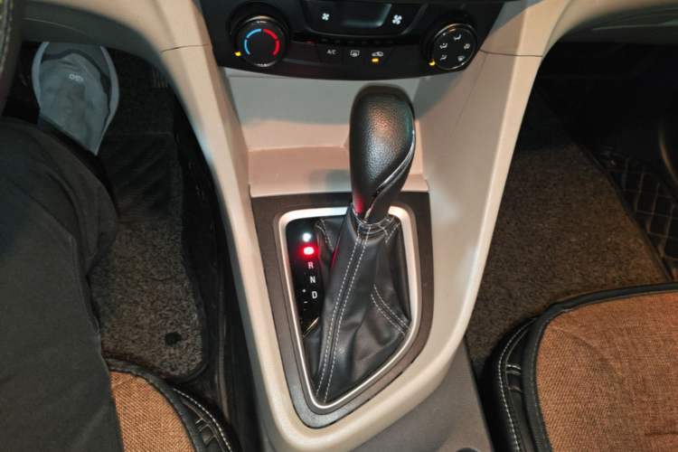 Used Buick GT 2016 15N Automatic Elite Edition Gear Lever