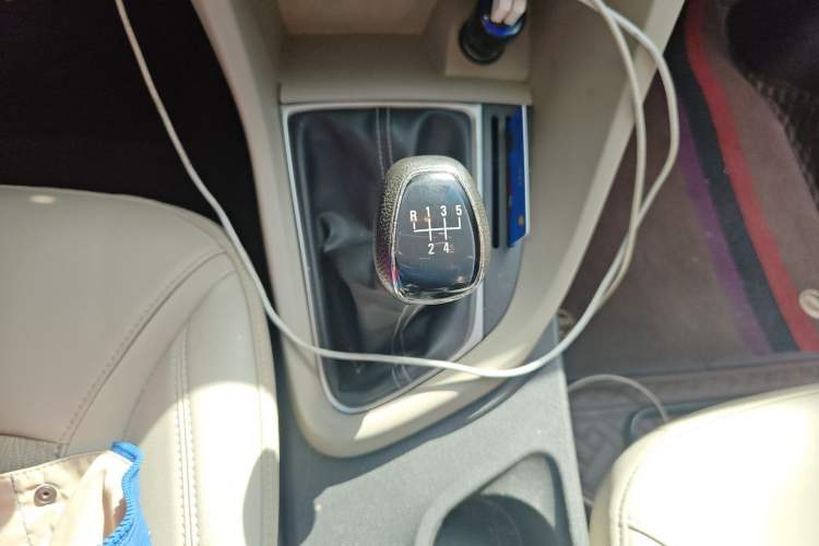 Used Buick GT 2016 15N Manual Elite Edition Gear Lever