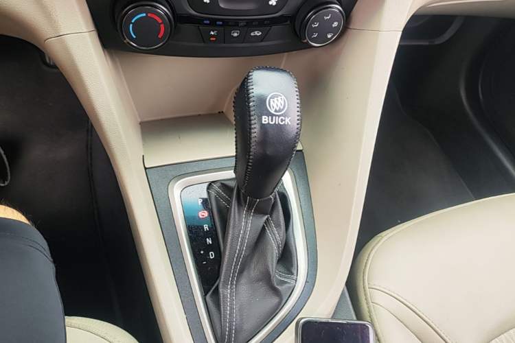 Used Buick GT 2016 15N Automatic Elite Edition Gear Lever