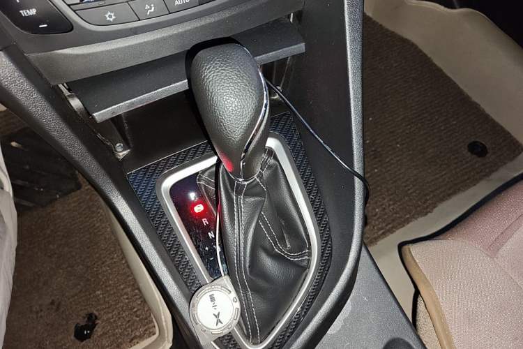 Used Buick GT 2016 15N Automatic Luxury Edition Gear Lever
