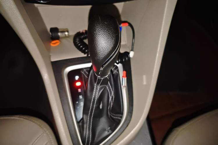 Used Buick GT 2016 15N Automatic Elite Edition Gear Lever