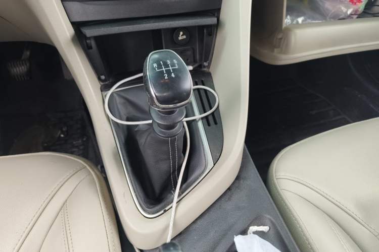Used Buick GT 2016 15N Manual Luxury Version Gear Lever