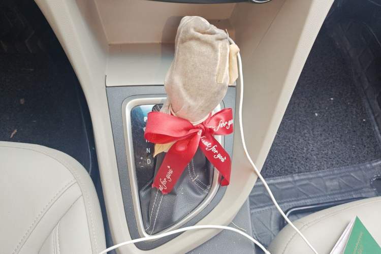 Used Buick GT 2016 15N Automatic Elite Edition Gear Lever