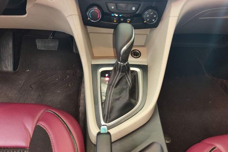 Used Buick GT 2016 15N Automatic Elite Edition Gear Lever