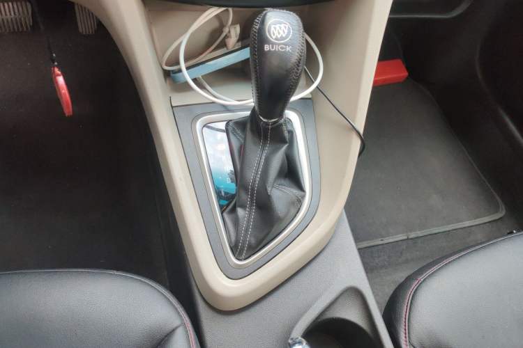 Used Buick GT 2016 15N Automatic Elite Edition Gear Lever
