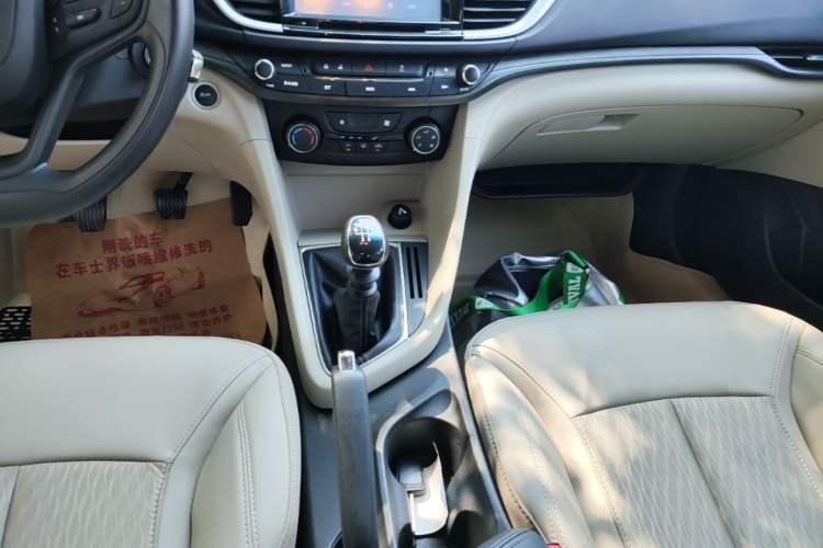 Used Buick GT 2016 15N Manual Elite Edition Gear Lever