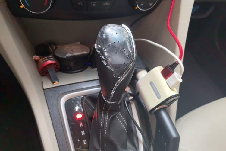 Used Buick GT 2016 15N Automatic Elite Edition Gear Lever