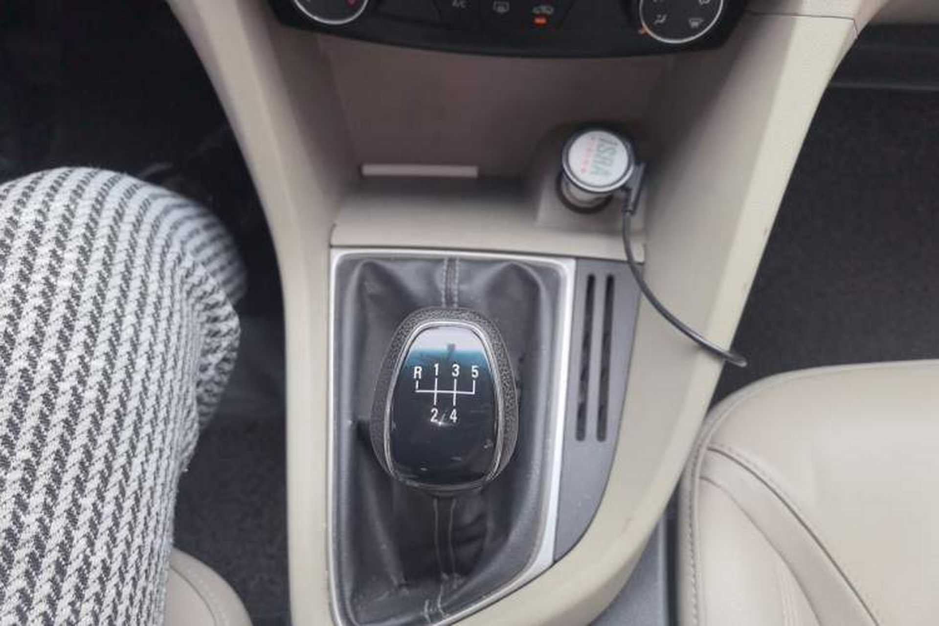 Used Buick GT 2016 15N Manual Elite Edition Gear Lever