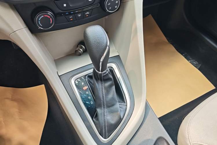 Used Buick GT 2016 15N Automatic Entry-Level Trim Gear Lever