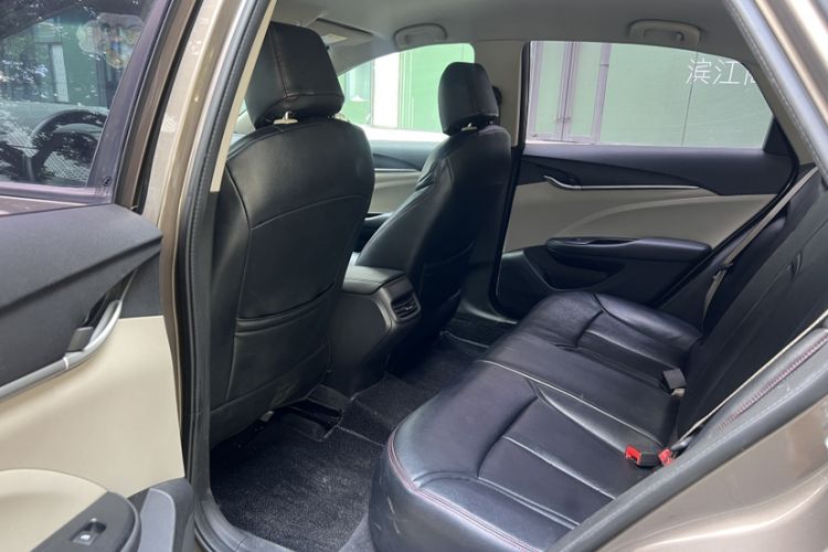 Used Buick GT 2016 15N Automatic Entry-Level Trim Interior 10