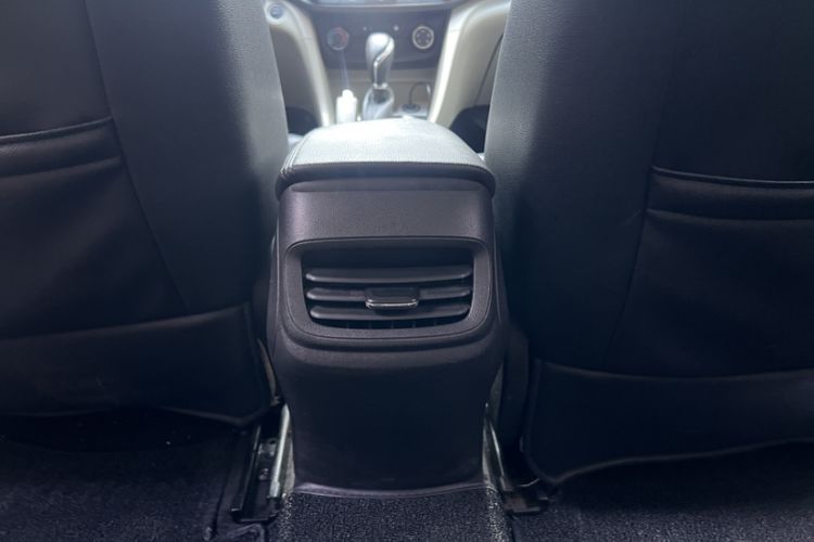 Used Buick GT 2016 15N Automatic Entry-Level Trim Interior 2