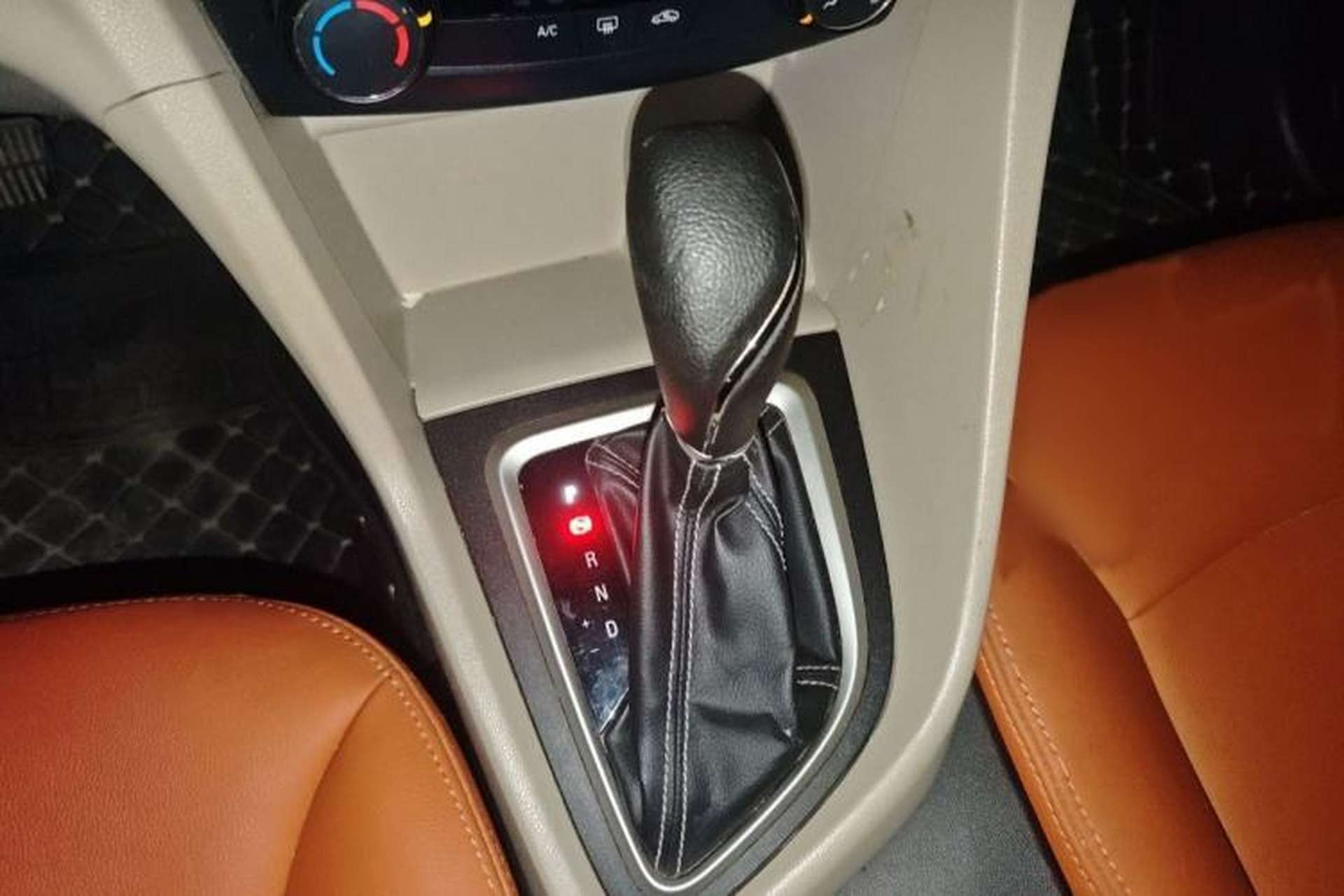 Used Buick GT 2016 15N Automatic Entry-Level Trim Interior 3