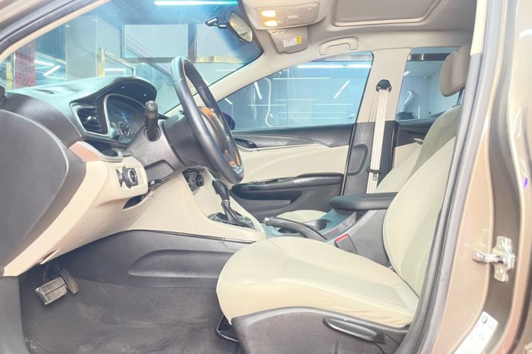 Used Buick GT 2016 15N Automatic Elite Edition Interior 4