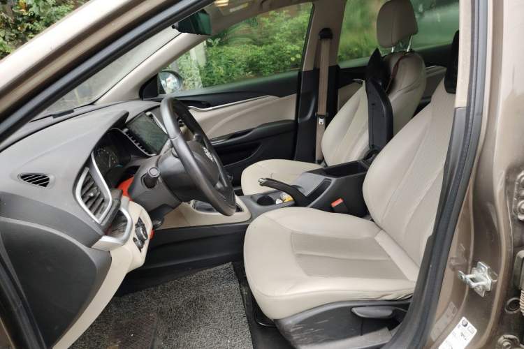Used Buick GT 2016 15N Manual Elite Edition Left Front Seat