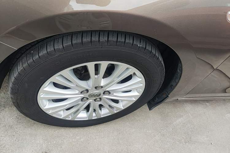Used Buick GT 2016 15N Automatic Elite Edition Left Front Wheel Hub