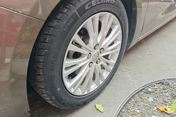 Used Buick GT 2016 15N Manual Elite Edition Left Front Wheel Hub
