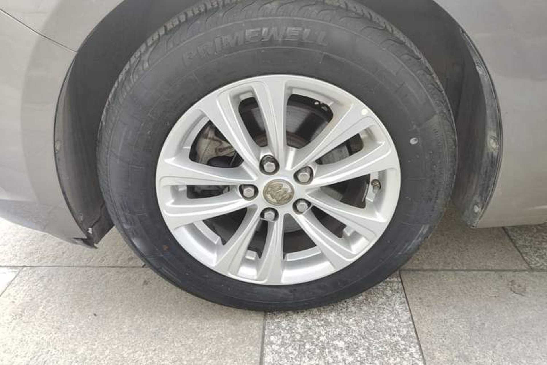 Used Buick GT 2016 15N Manual Entry-Level Trim Left Front Wheel Hub
