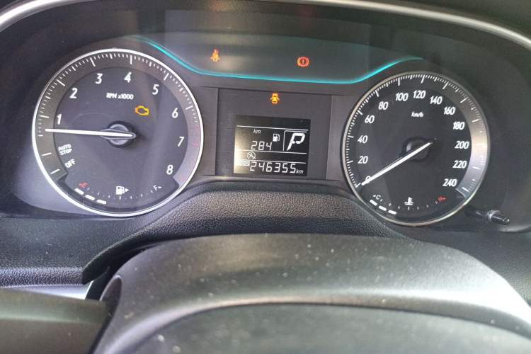 Used Buick GT 2016 15N Automatic Entry-Level Trim Odometer Close Up