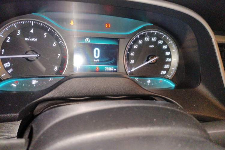 Used Buick GT 2016 15N Automatic Elite Edition Odometer Close Up